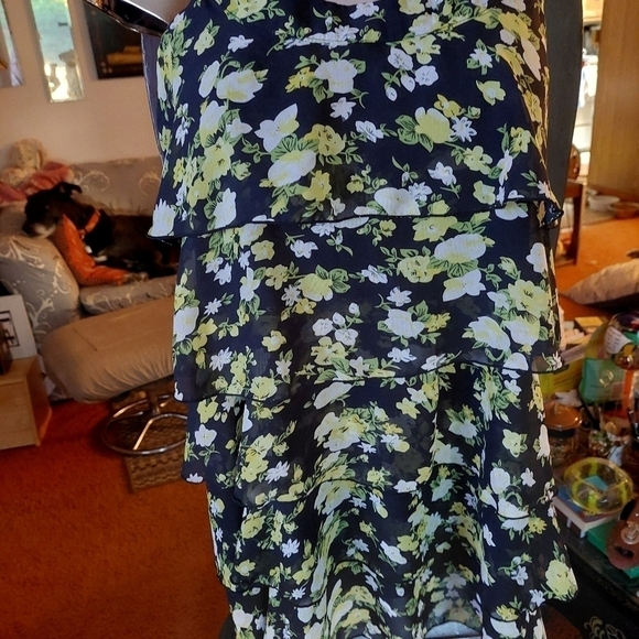 NWD Floral Multi-Layered/Tiered Sleeveless Lined Blouse/Top. Size Medium - Picture 1 of 6